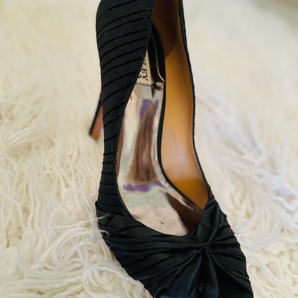 BADGLEY MISCHKA Ruched Peep Toe Heels 10 M